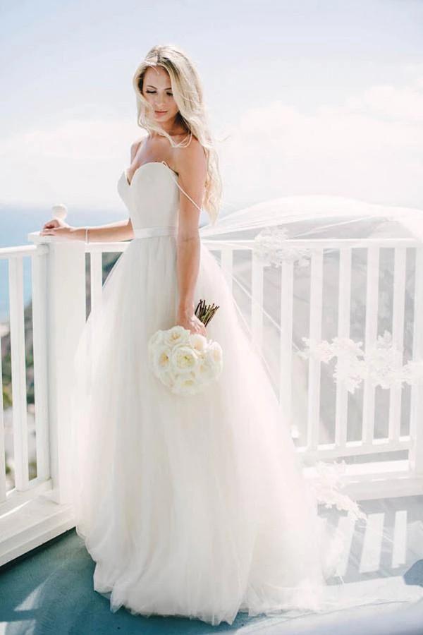 Sweetheart Spaghetti Straps Tulle Beach Destination Wedding Dress