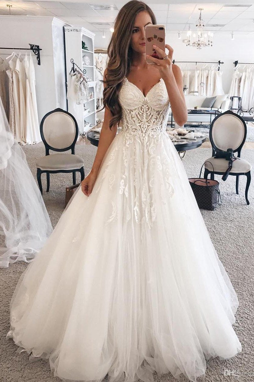 Elegant A Line Tulle Wedding Dress Spaghetti Straps with Appliques