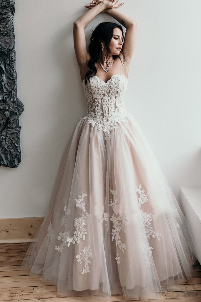 sweetheart tulle rustic wedding dress a-line appliques bridal gown dtw88