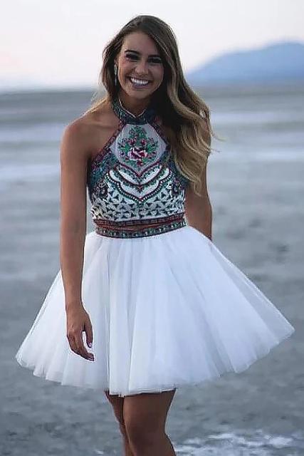 a-line halter white tulle two piece homecoming dress with embroidery dth370