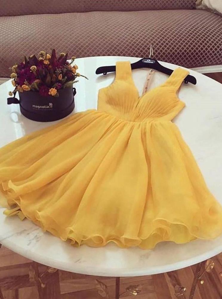 Chic A-line Yellow V-neck Short Homecoming Dresses Graduation Dress