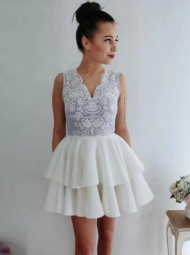 V-neck Short Cocktail Dresses Appliques Homecoming Dress With Layers