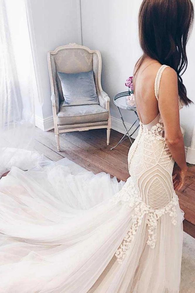 Gorgeous Ivory Tulle Mermaid V-Neck Lace Backless Wedding Dresses