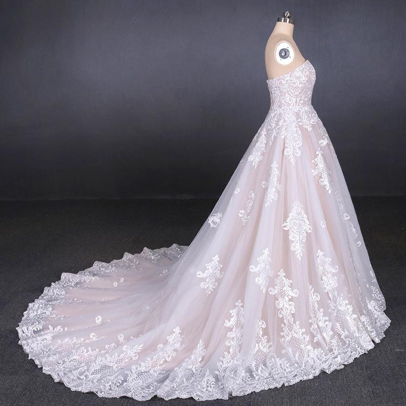 Elegant Strapless Lace Ball Gown Wedding Dresses With Lace Appliques