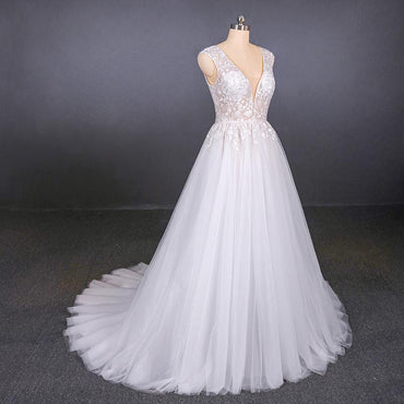 Tulle Beach Wedding Dresses with Appliques, V-neck Backless Bridal Dress