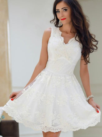 A-Line V-Neck Tulle Homecoming Dress with Appliques