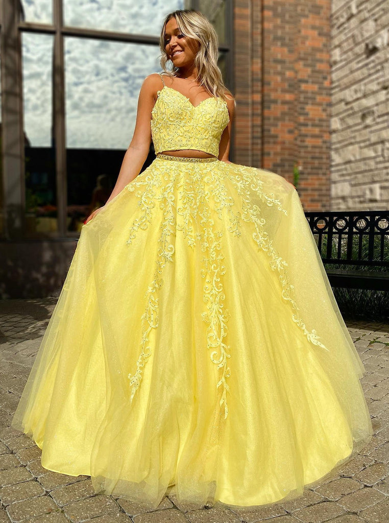 a-line v neck 2 pieces daffodil tulle prom dresses with lace appliques dtp867