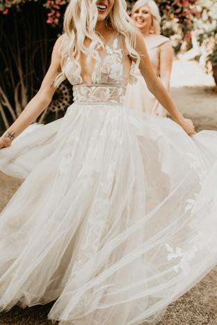 A Line V-neck See Through Tulle Wedding Gowns Boho Bridal Gown