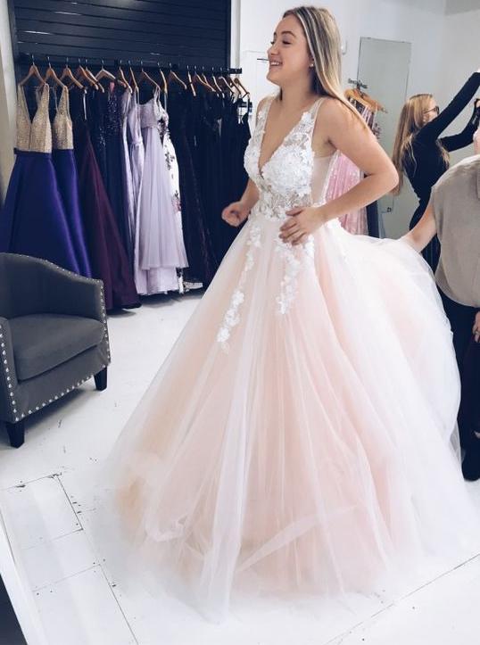 A-line V-Neck Tulle Long Prom Dresses With 3D Floral Appliques