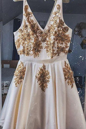 V-neck Sleeveless Homecoming Dress Appliques A-line Short Prom Dress