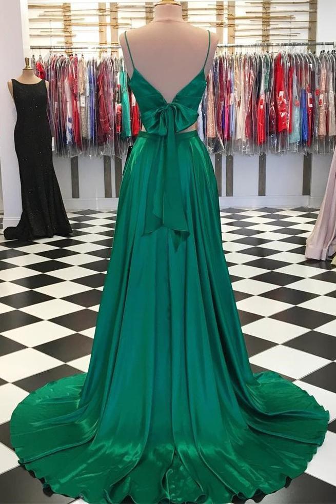 A-line Spaghetti Straps Green Prom Dress Two Piece With Bowknot Back Gown