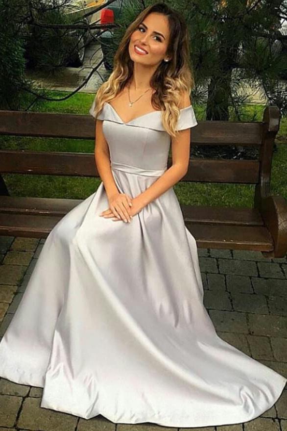 Elegant Off-Shoulder Satin Long Bridesmaid Dresses With Split