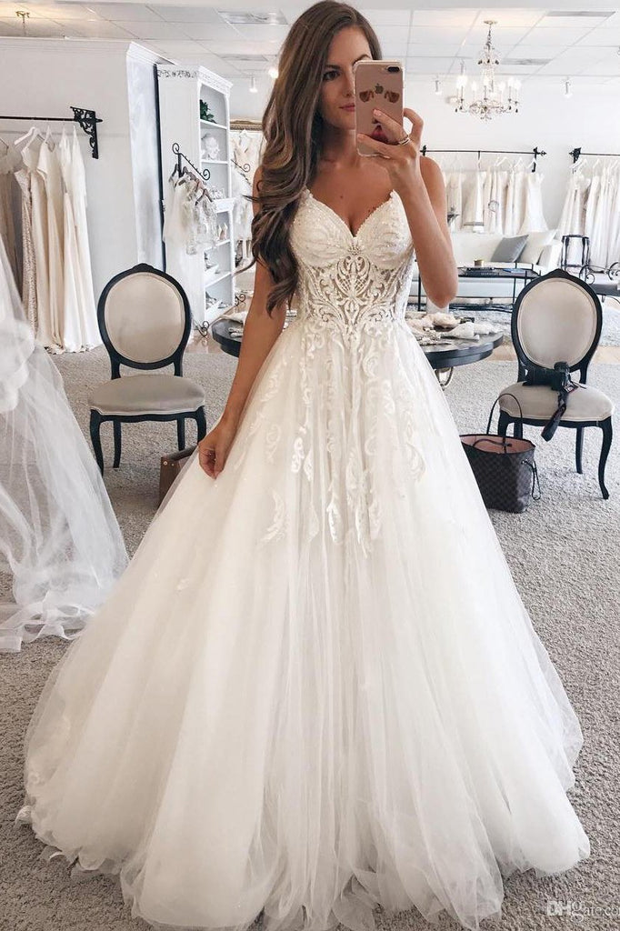 Elegant A-Line Tulle Wedding Dress Spaghetti Straps with Appliques
