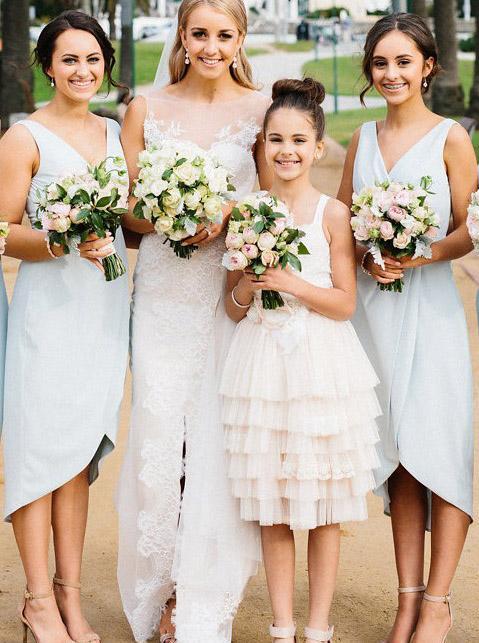 Light Blue V-Neck Sheath Asymmetry Ruched Short Bridesmaid Dresses