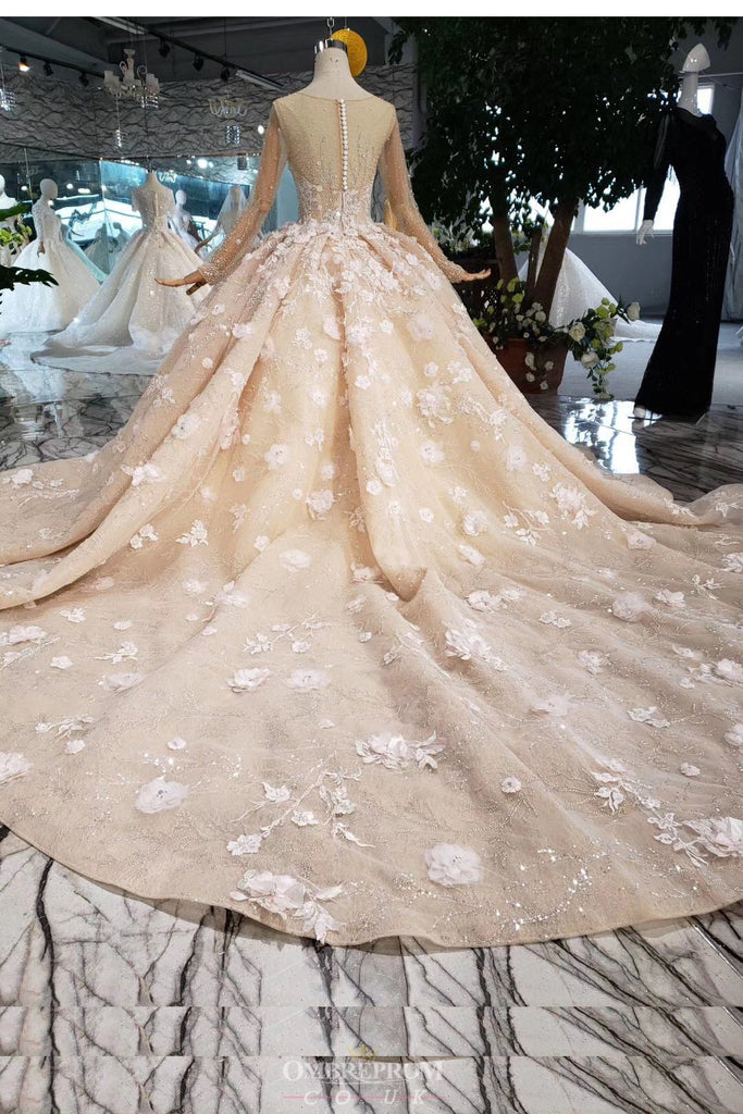 Luxury Long Sleeves Champagne Wedding Dress with Pearls Appliques Ball Gown