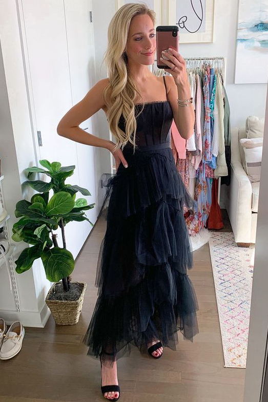 Princess Black Long Prom Dress Tulle Tiered Spaghetti Straps Graduation Dress