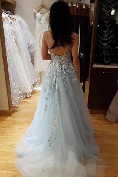 Spaghetti Straps V-neck Open Back Tulle Long Prom Dress With Lace Applique