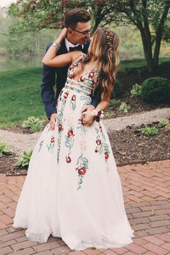 Lace Long Prom Dress with Embroidery Appliques, V-neck Backless Graduation Dress