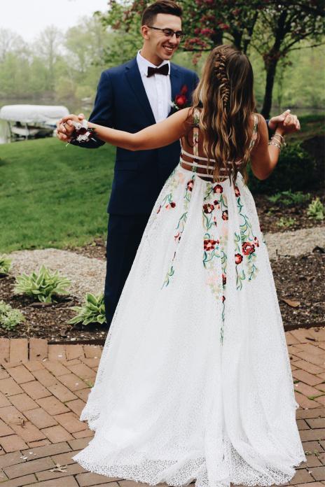 Lace Long Prom Dress with Embroidery Appliques, V-neck Backless Graduation Dress