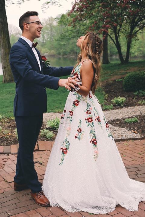 Lace Long Prom Dress with Embroidery Appliques, V-neck Backless Graduation Dress