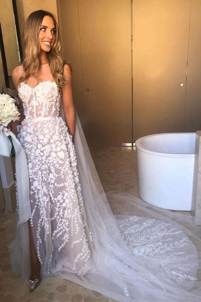 Stunning 3D Lace Appliques Sheer Sweetheart Wedding Dresses With Slit