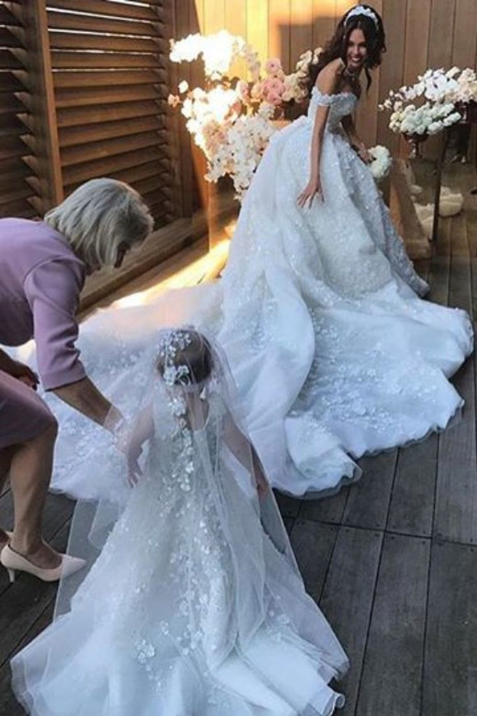 Off-Shoulder Tulle Appliques Wedding Dress With Detachable Train