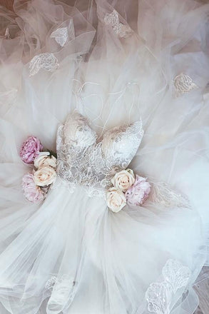 Spaghetti Backless Wedding Dress Tiered Applique Bridal Gown